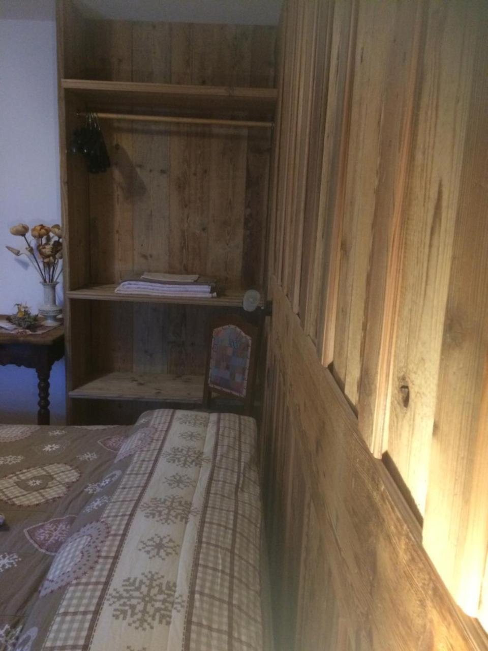 Affittacamere L'Abri Етрабълс Екстериор снимка